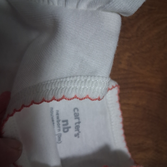 Carter's Baby Outfit with Floral Design - Picture 3 of 8